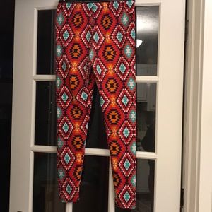 LulaRoe- One size leggings